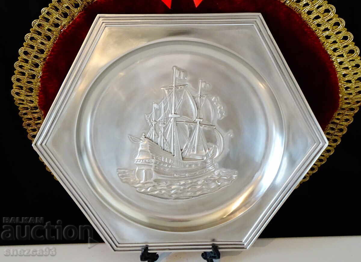 Delivery of Kalaena plate, ship panorama, WMF, 28 cm., 570 gr Delivery of Kalaena plate, ship panorama, WMF, 28 cm., 570 gr