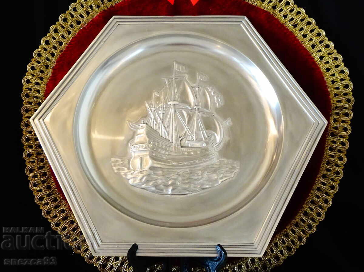 Kalaena plate, ship panorama, WMF, 28 cm., 570 gr Kalaena plate, ship panorama, WMF, 28 cm., 570 gr