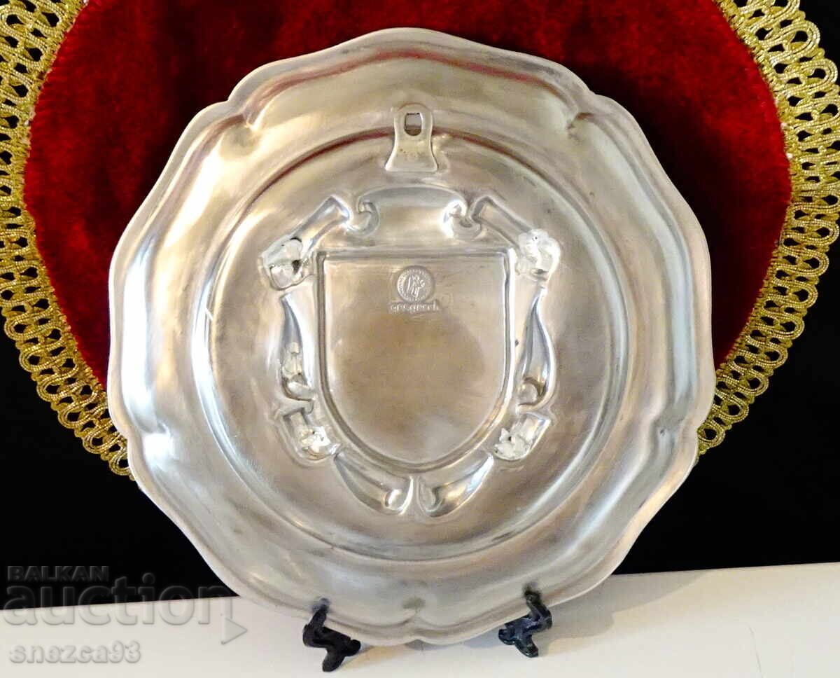 Delivery of Pewter plate for a pewter wedding with a photo frame, engraving
