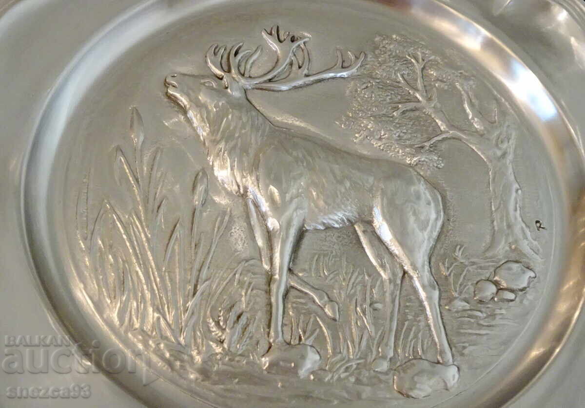 Пано от калай с Елен,гора,лов. с цена 36.00 лв. | € 18.41 Пано от калай с Елен,гора,лов. с цена 36.00 лв. | € 18.41