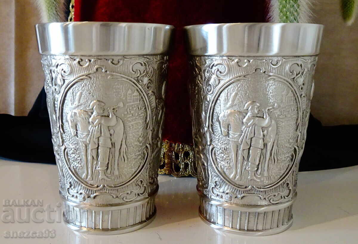 Халби,чаши от калай с ловни сцени,Бог Дионис. Халби,чаши от калай с ловни сцени,Бог Дионис.