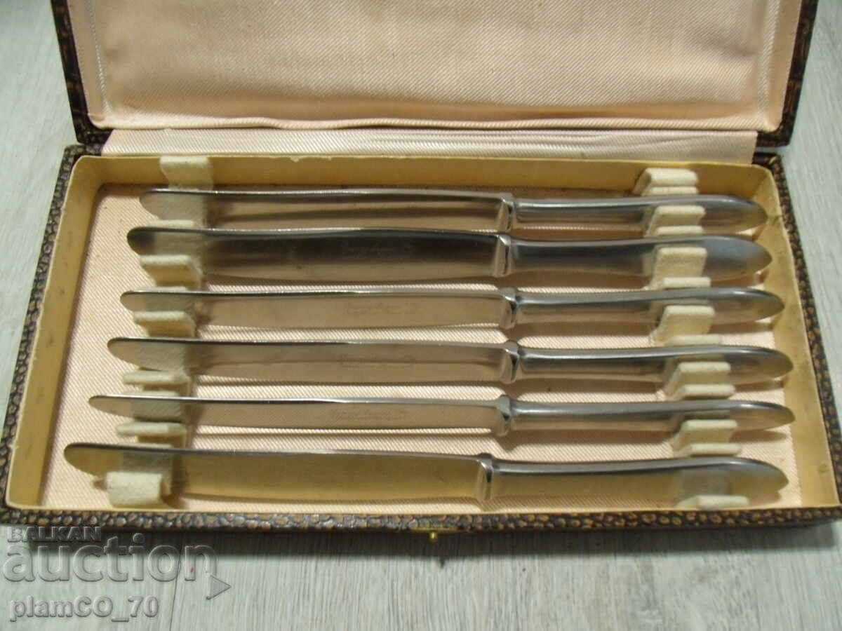 Nr.*7831 set de ustensile vechi - 6 bucăți de cuțite metalice cu preț € 9.90 | 19.36 BGN Nr.*7831 set de ustensile vechi - 6 bucăți de cuțite metalice cu preț € 9.90 | 19.36 BGN