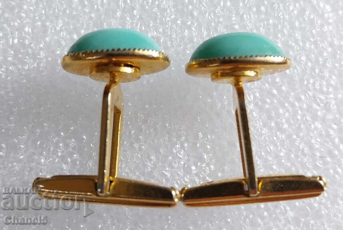 Delivery of OLD SLEEVE, BOOTS, BUTTONS (901) Delivery of OLD SLEEVE, BOOTS, BUTTONS (901)