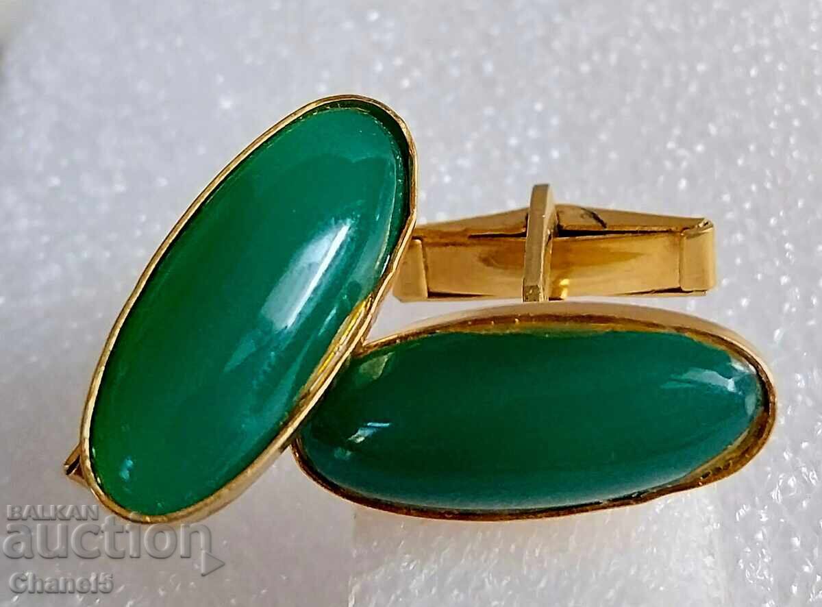 Delivery of OLD SLEEVE, BOOTS, BUTTONS (901) Delivery of OLD SLEEVE, BOOTS, BUTTONS (901)