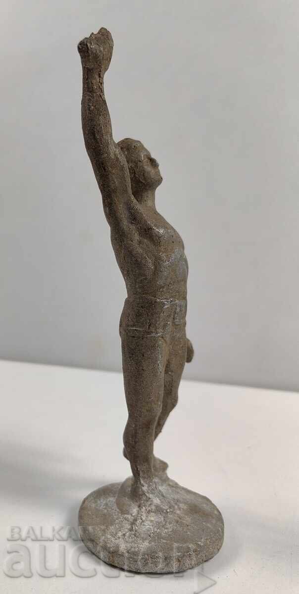 Delivery of METAL CASTING FIGURINE ATHLETE SPORT STATUE Delivery of METAL CASTING FIGURINE ATHLETE SPORT STATUE