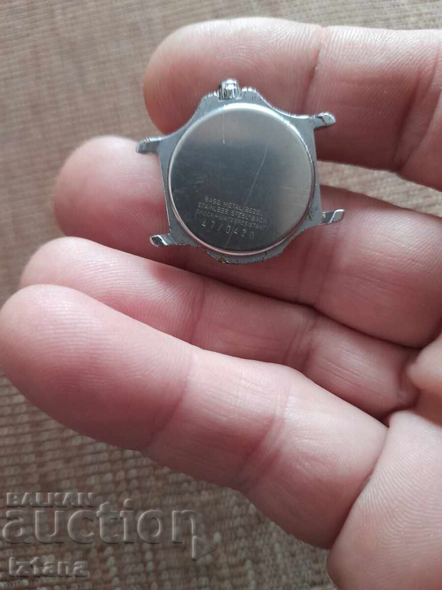 Παράδοση Vintage ρολόι χαλαζία Junghans Παράδοση Vintage ρολόι χαλαζία Junghans