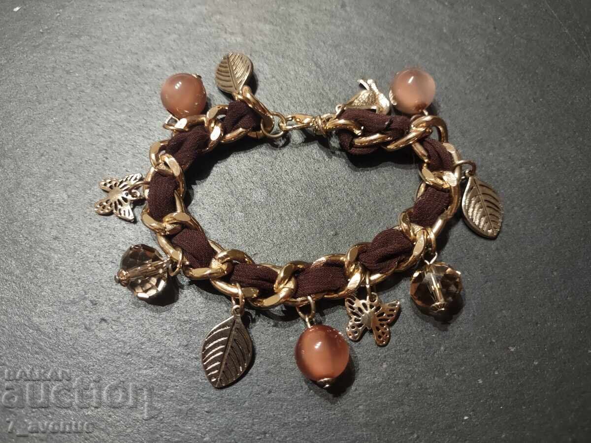 Bracelet, spectacular, elegant, broken design, 16.01.2025 with price 49.00 BGN | € 25.05 Bracelet, spectacular, elegant, broken design, 16.01.2025 with price 49.00 BGN | € 25.05