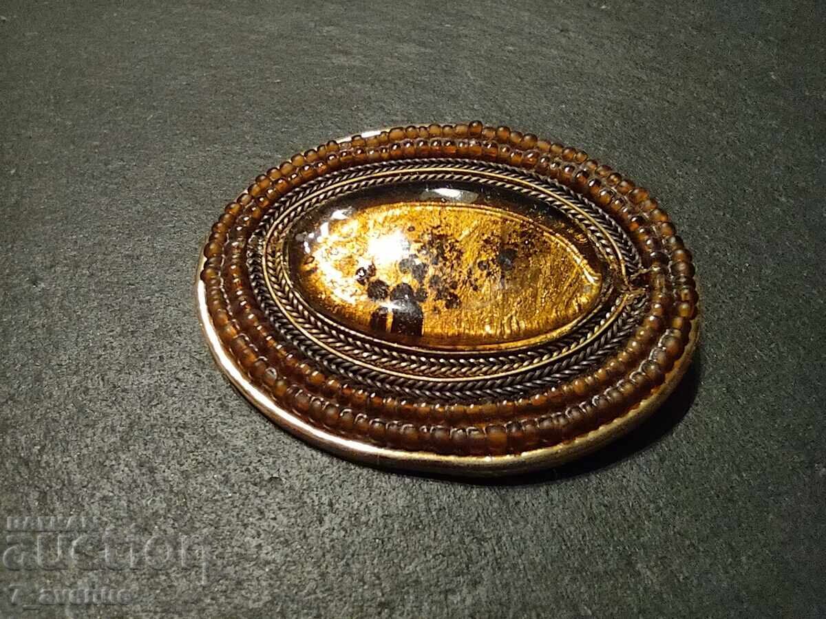 Delivery of Langani brooch, spectacular, print, 16.01.2025