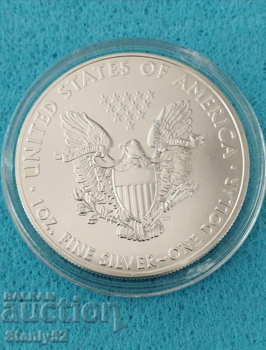Moneda U$ de argint de 1 oz 2011 Libertate pe jos cu preț € 130.00 | 254.26 BGN