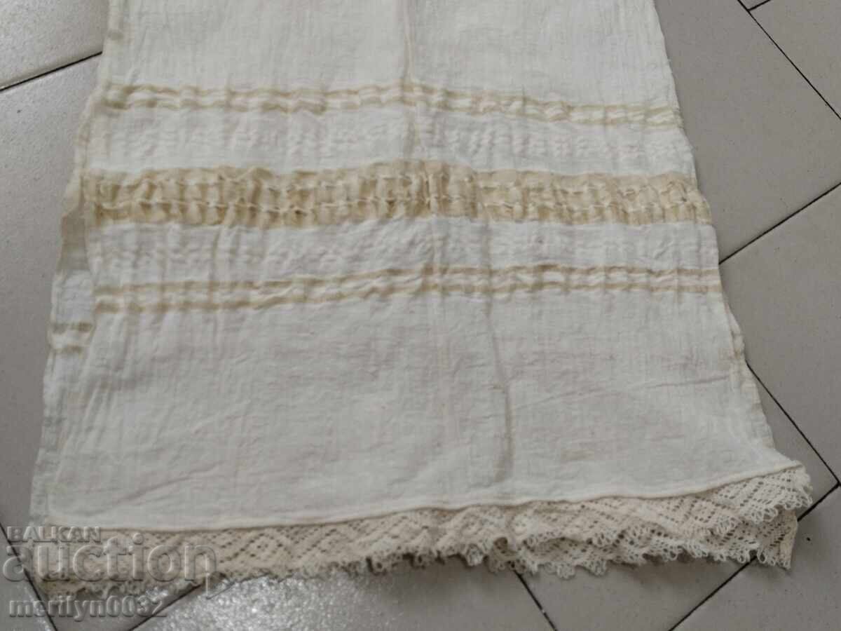 Licitație Pânză veche din dantelă Kennar țesătă manual Licitație Pânză veche din dantelă Kennar țesătă manual