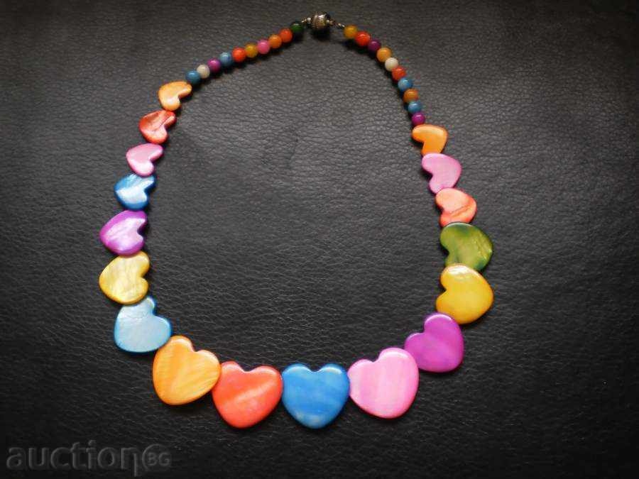 Auction  Multicolored mother-of-pearl heart-shaped necklace, at a lower price