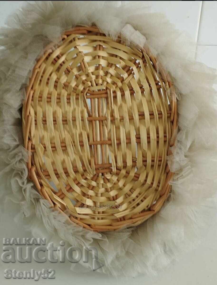 Auction  A woven wooden basket from a wedding.