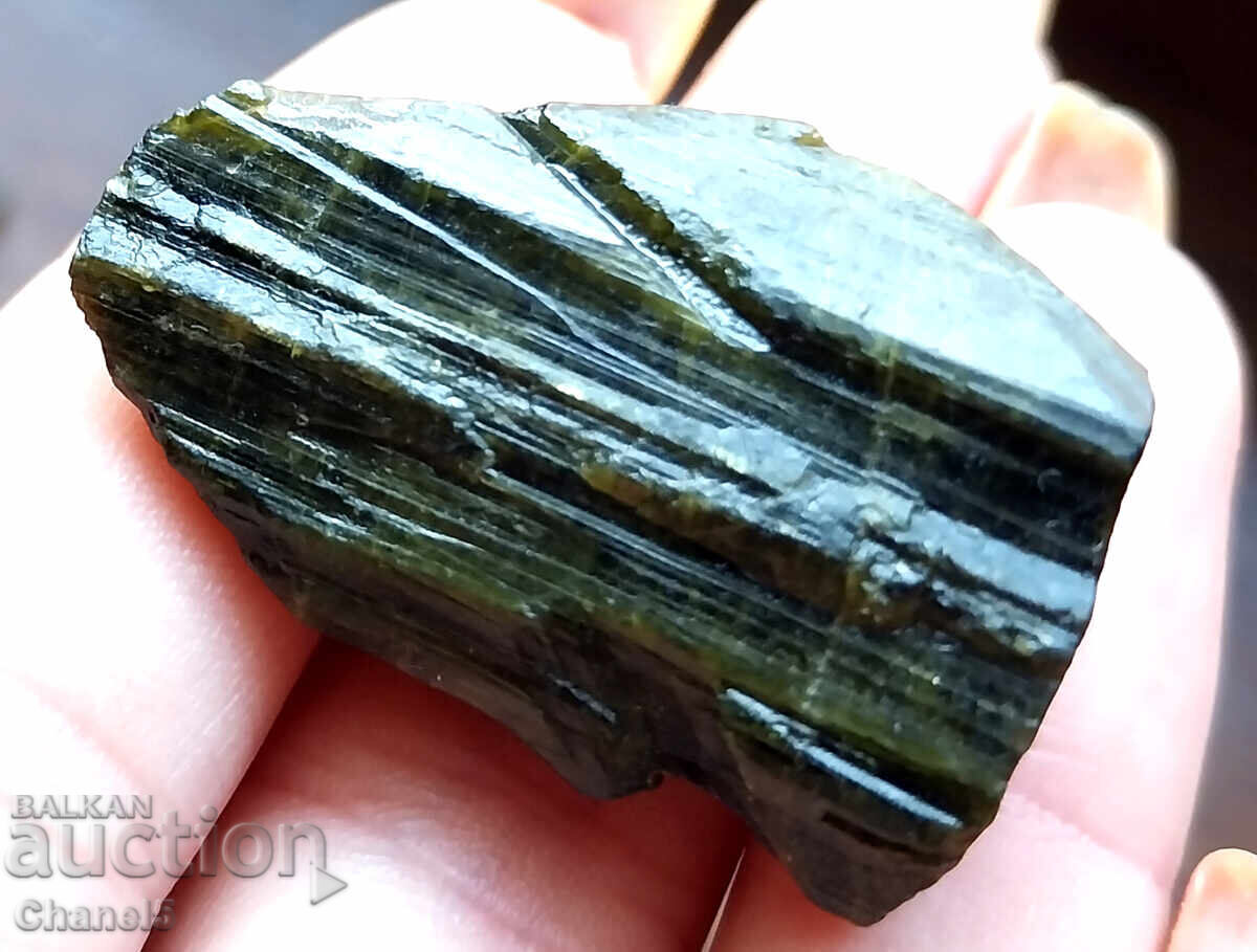 Auction NATURAL GREEN TOURMALINE - NIGERIA - 62.55 carats - (689) Auction NATURAL GREEN TOURMALINE - NIGERIA - 62.55 carats - (689)