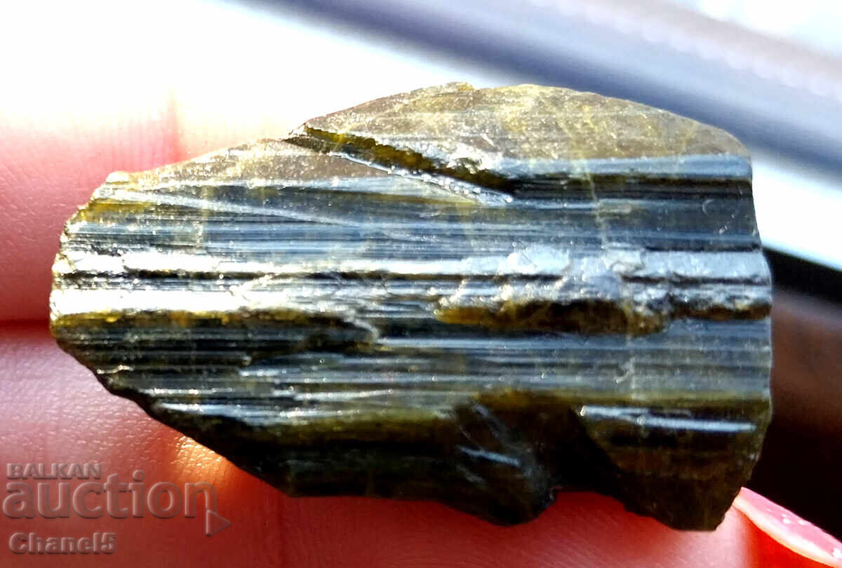 Delivery of NATURAL GREEN TOURMALINE - NIGERIA - 62.55 carats - (689) Delivery of NATURAL GREEN TOURMALINE - NIGERIA - 62.55 carats - (689)