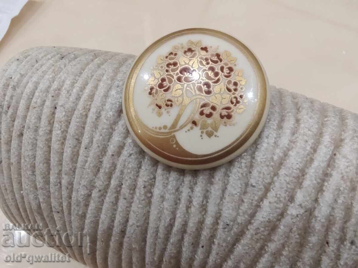 Delivery of Enamel brooch, beautiful, designer Austria, stamp Delivery of Enamel brooch, beautiful, designer Austria, stamp