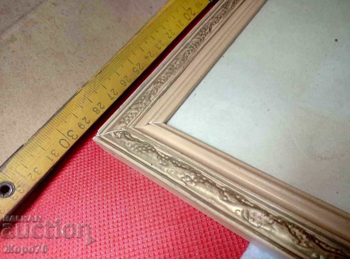 Auction Old BEAUTIFUL ORNAMENTED WOODEN PICTURE FRAME Auction Old BEAUTIFUL ORNAMENTED WOODEN PICTURE FRAME