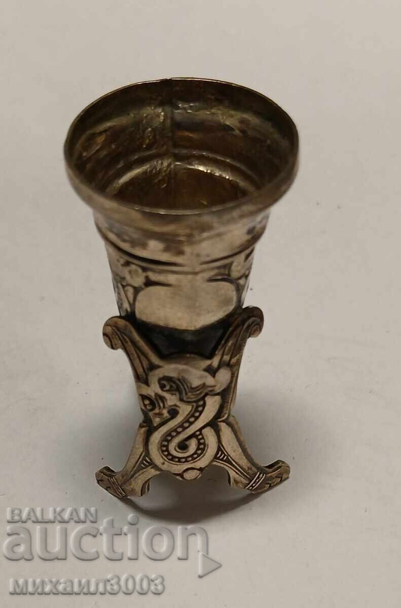 ДИЗАЙНЕРСКА ИЗРАБОТКА НА СРЕБЪРНА ВАЗИЧКА ЗА МАЛКИ ЦВЕТЯ с цена € 150.00 | 293.37 лв.