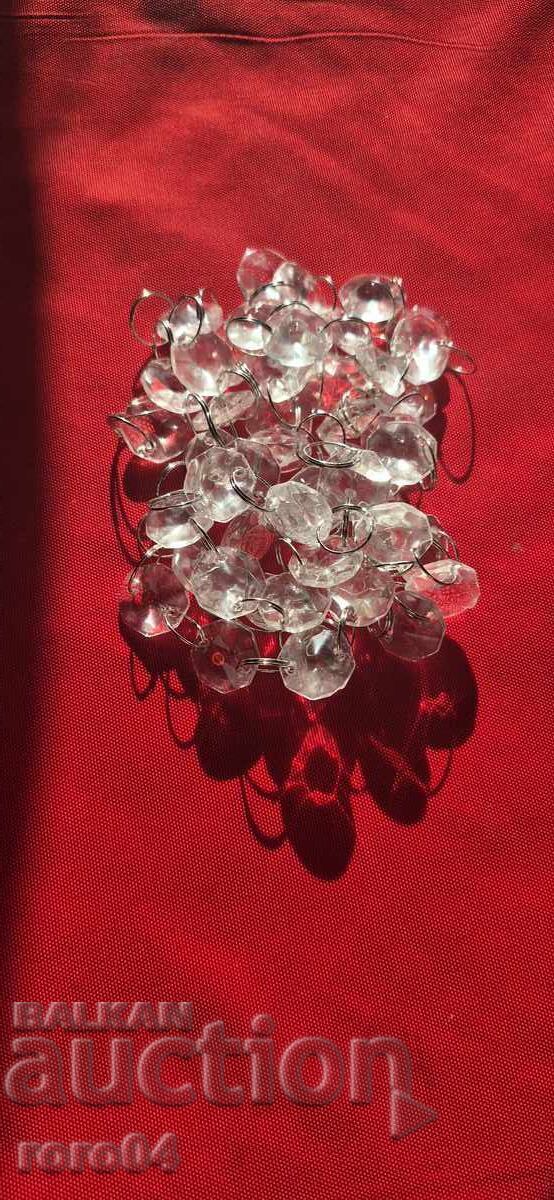 DIAMANTE - OCHEARE - BIJUTERII cu preț 13.50 BGN | € 6.90 DIAMANTE - OCHEARE - BIJUTERII cu preț 13.50 BGN | € 6.90