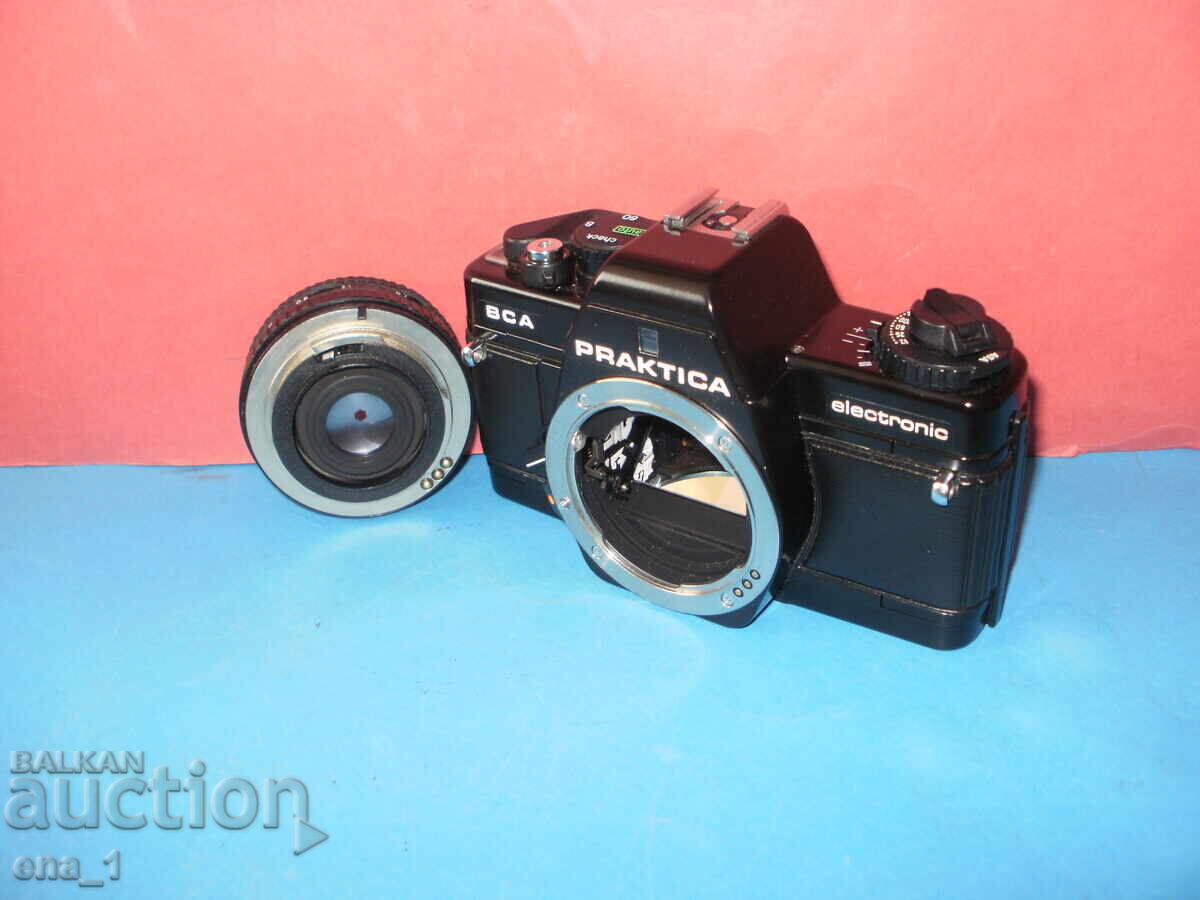 German SLR 35mm camera Praktica BCA electronic + lens - 7 German SLR 35mm camera Praktica BCA electronic + lens - 7