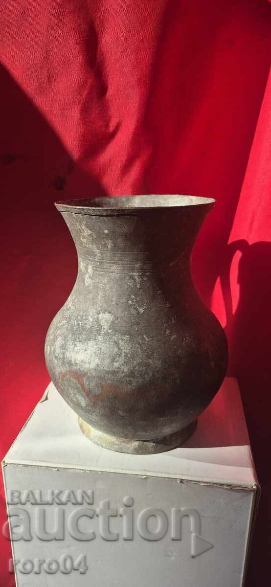 RENAISSANCE WINE JUG with price 107.00 BGN | € 54.71