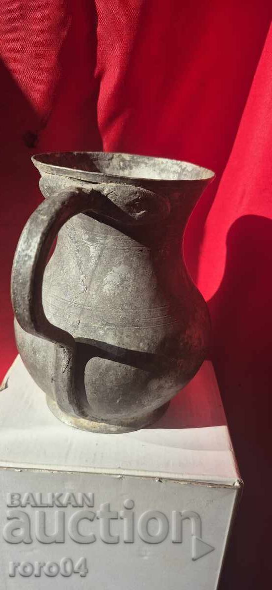 Delivery of RENAISSANCE WINE JUG