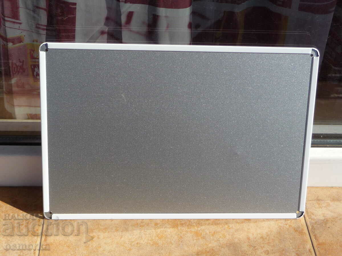 Auction Metal plate For a man, home is a fortress and the garage is a church Auction Metal plate For a man, home is a fortress and the garage is a church