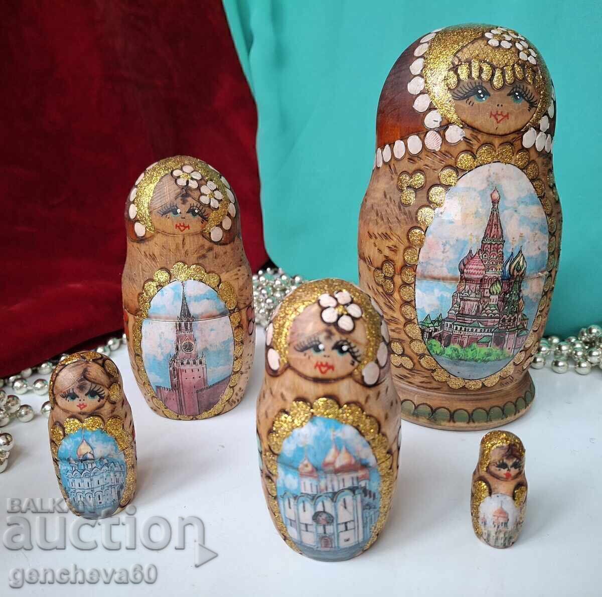 Livrarea Două seturi de matrioshka/10 buc