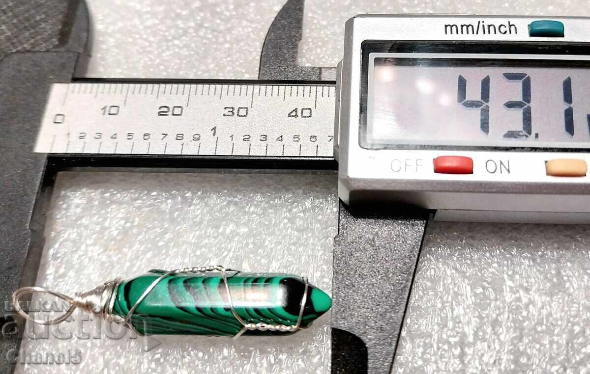 Auction MALACHITE MEDALLION, HANDMADE - (919) Auction MALACHITE MEDALLION, HANDMADE - (919)