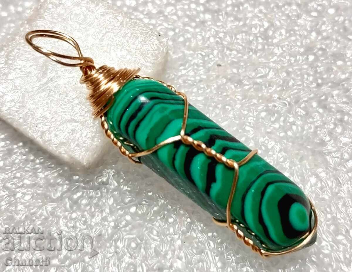 MEDALION DE MALACHIT, FACUT MANUAL - (918) cu preț 12.00 BGN | € 6.14 MEDALION DE MALACHIT, FACUT MANUAL - (918) cu preț 12.00 BGN | € 6.14