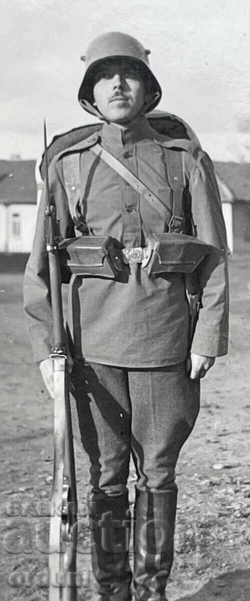 4796 Kingdom of Bulgaria soldier in full combat gear 1920s with price 15.00 BGN | € 7.67 4796 Kingdom of Bulgaria soldier in full combat gear 1920s with price 15.00 BGN | € 7.67