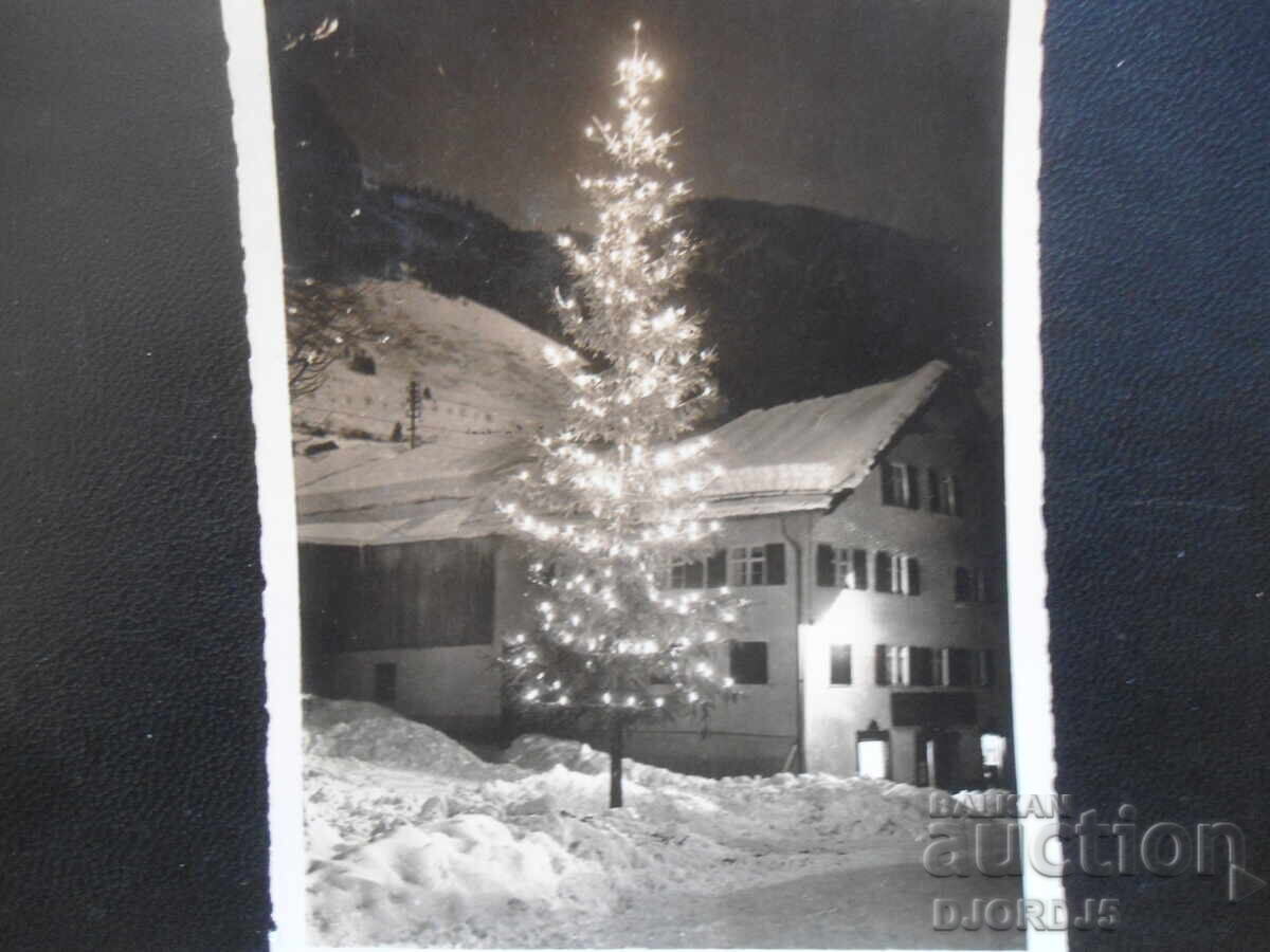 Carte poștală veche, sat Brenica-oraş Kazanlak, 31. XII. 1938 cu preț 2.00 BGN | € 1.02 Carte poștală veche, sat Brenica-oraş Kazanlak, 31. XII. 1938 cu preț 2.00 BGN | € 1.02