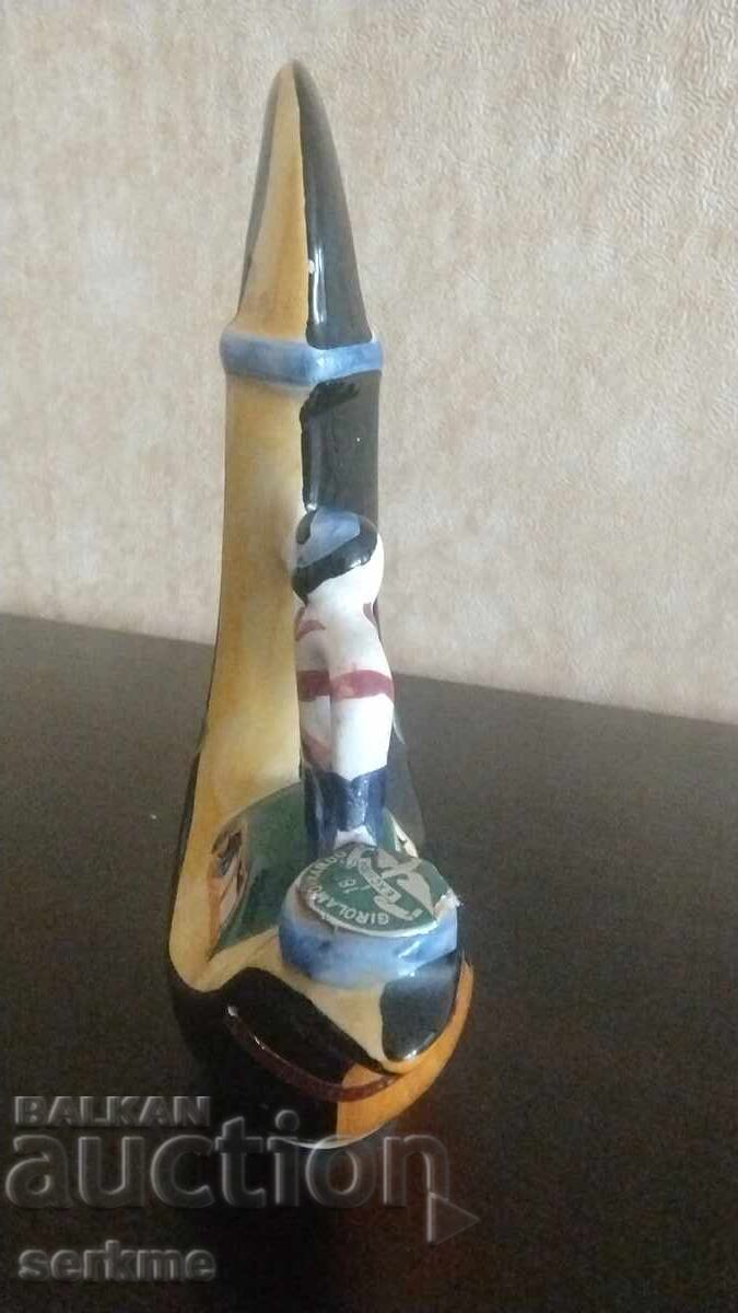 Delivery of Porcelain figure Delivery of Porcelain figure