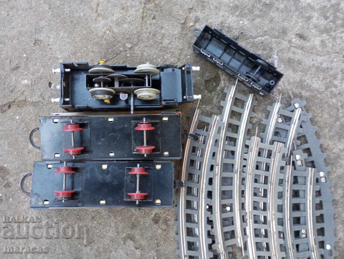 Old children's toys with price 18.00 BGN | € 9.20