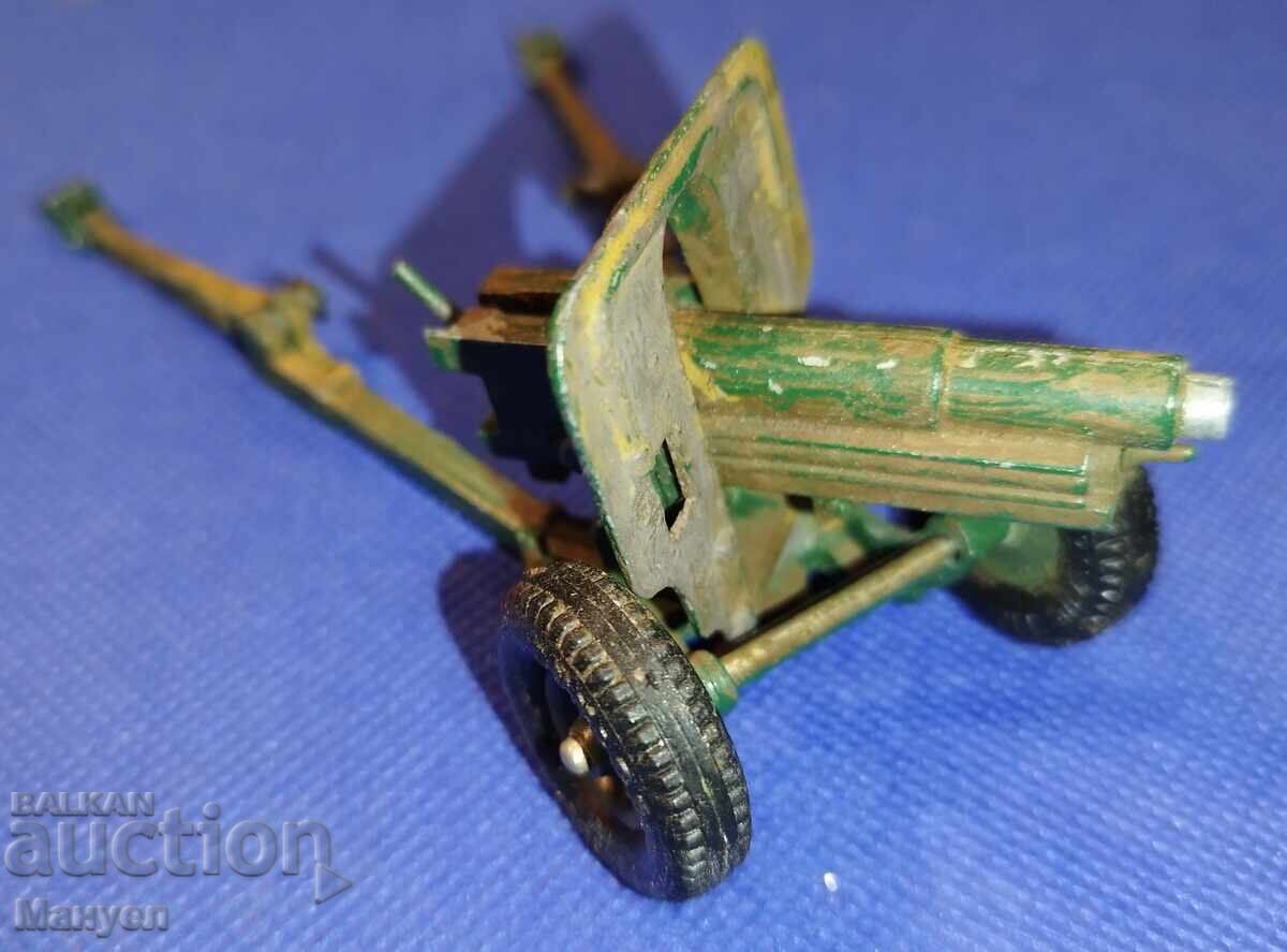 Auction Old military toy - England. Auction Old military toy - England.