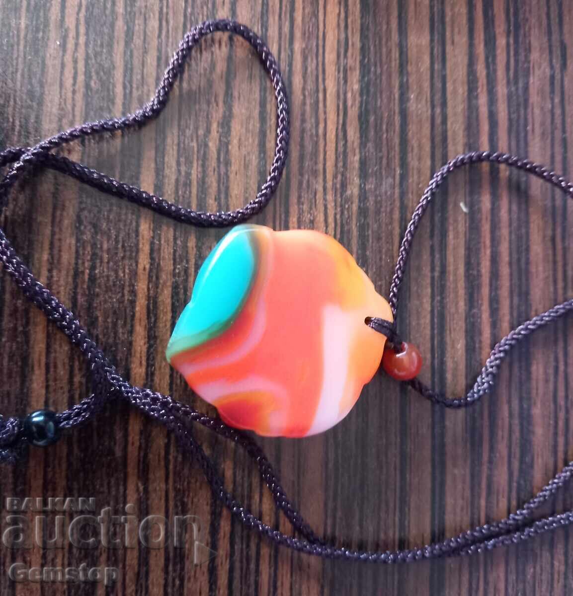 Auction 87.90 pcs natural jade rose pendant Auction 87.90 pcs natural jade rose pendant