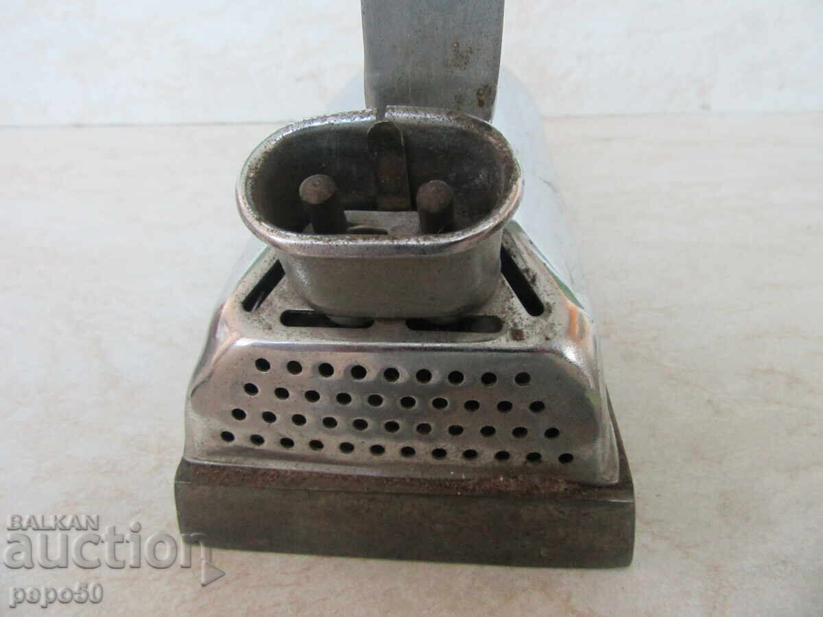 Auction OLD 3.8-KILOGRAM ELECTRIC IRON FROM SOCA /1973/ Auction OLD 3.8-KILOGRAM ELECTRIC IRON FROM SOCA /1973/