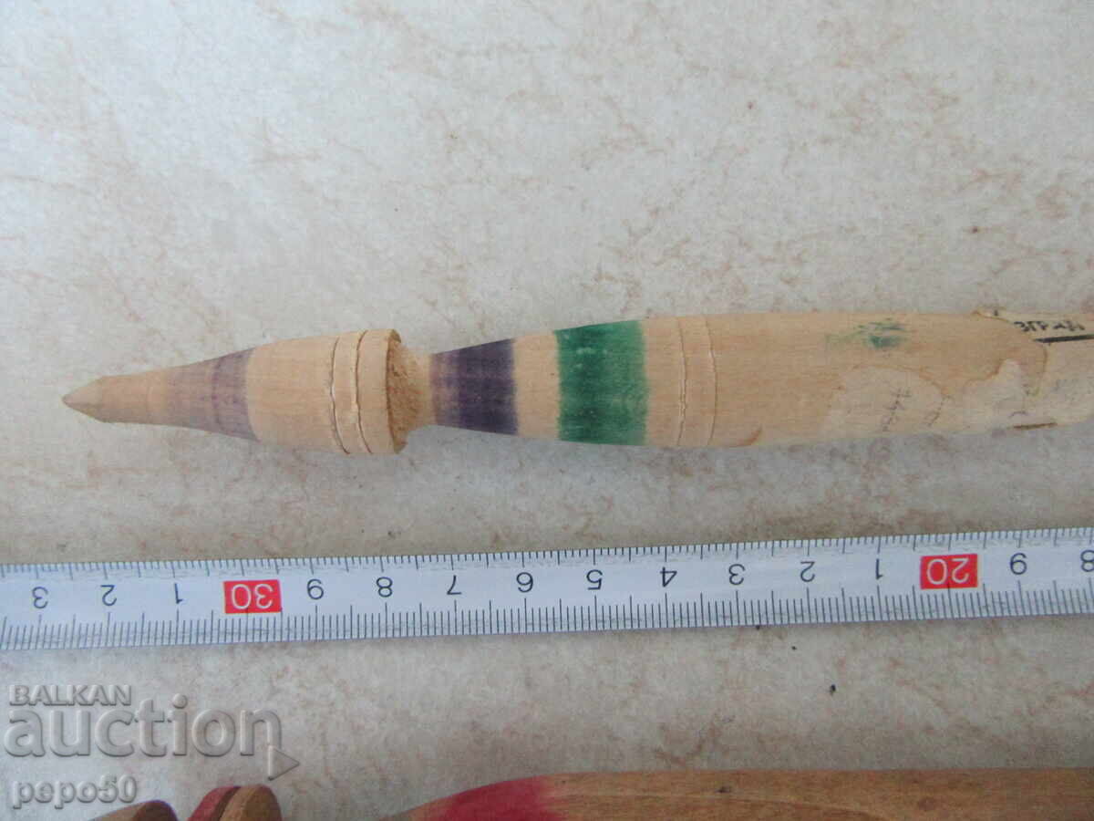 Delivery of TWO WOODEN SPINDLES - EARLY SOC Delivery of TWO WOODEN SPINDLES - EARLY SOC