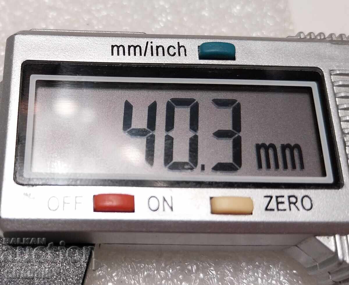 Auction MALACHITE MEDALLION - (924) Auction MALACHITE MEDALLION - (924)