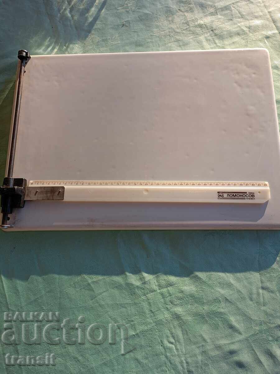 Planşetă de desen. Planşetă de desen.