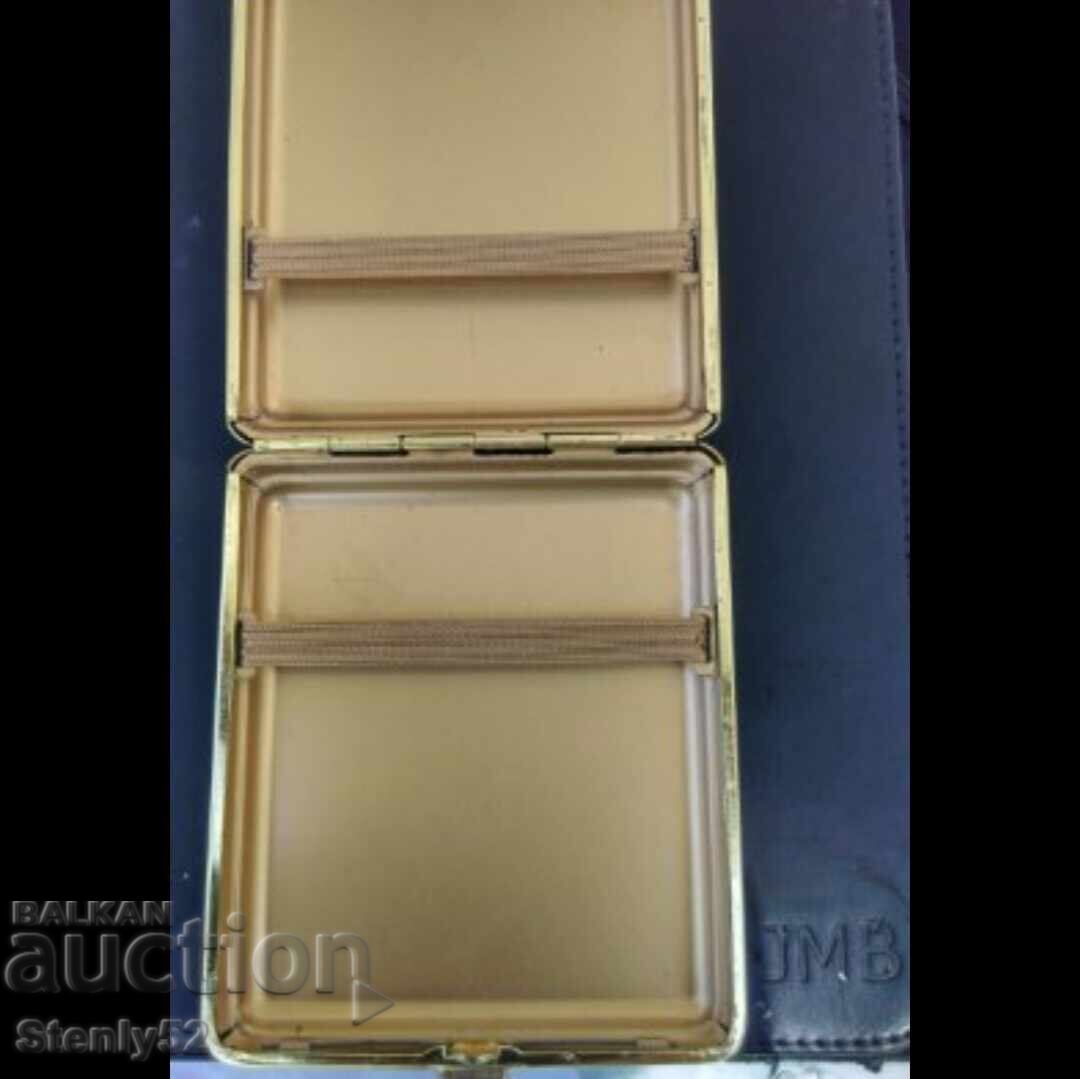 Tabatura cu preț 15.00 BGN | € 7.67 Tabatura cu preț 15.00 BGN | € 7.67