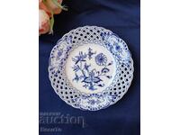 Meissen "Blue Onion", openwork saucer, 1860-1924, sword mark