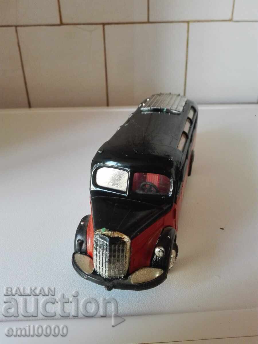 Παλιό μεταλλικό λεωφορείο. - 6 Παλιό μεταλλικό λεωφορείο. - 6