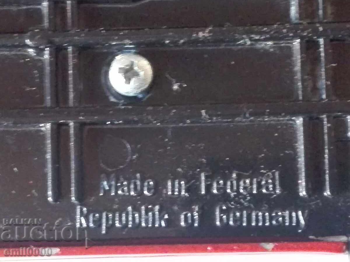 Παλιό μεταλλικό λεωφορείο. - 7 Παλιό μεταλλικό λεωφορείο. - 7