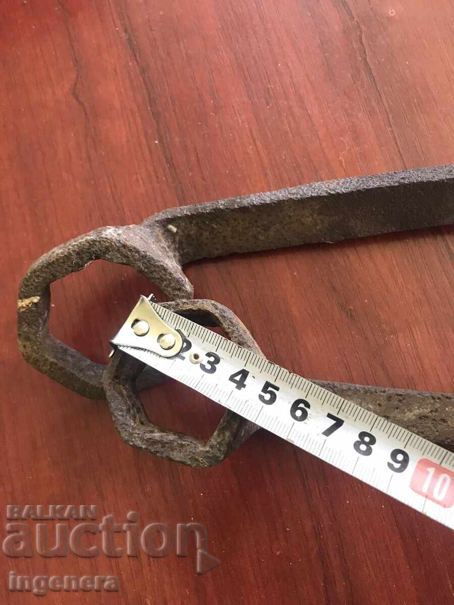 ANTIQUE WRENCH - 2 PCS. FOR COLLECTION - 5 ANTIQUE WRENCH - 2 PCS. FOR COLLECTION - 5