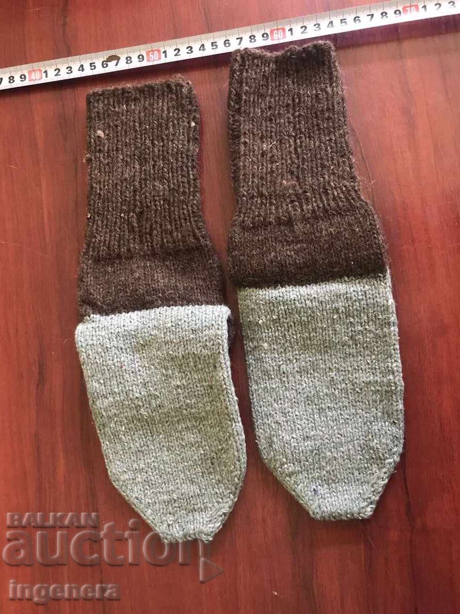 ȘOSEȚI ETNICI DE LÂNĂ tricotați manual NOU cu preț 17.00 BGN | € 8.69