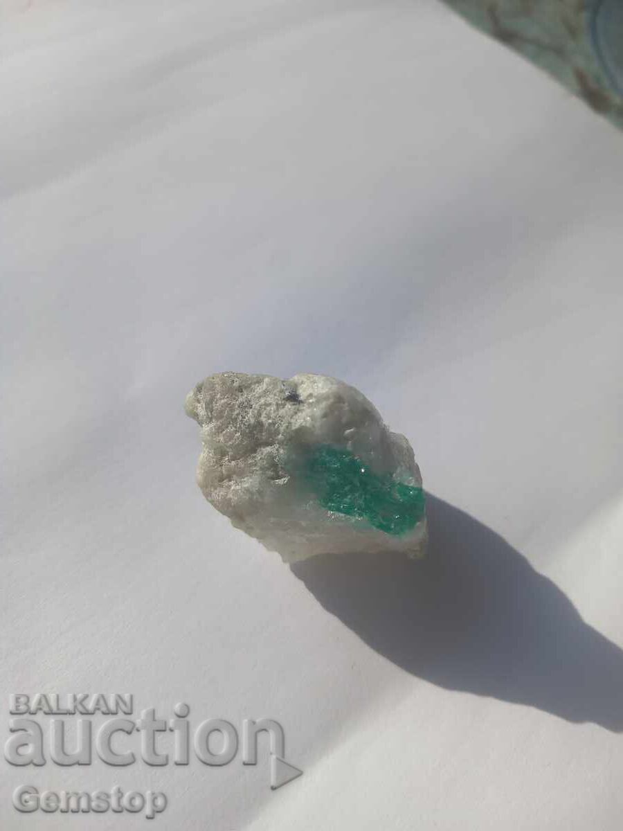 Auction  143.05 carats of natural raw emerald