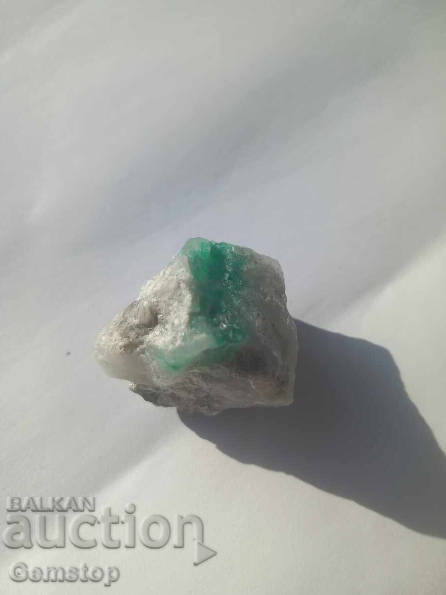 Auction 198.40 carats of natural raw emerald Auction 198.40 carats of natural raw emerald