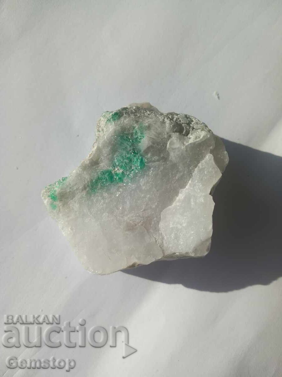 690.30 carats of natural raw emerald with price 450.00 BGN | € 230.08 690.30 carats of natural raw emerald with price 450.00 BGN | € 230.08