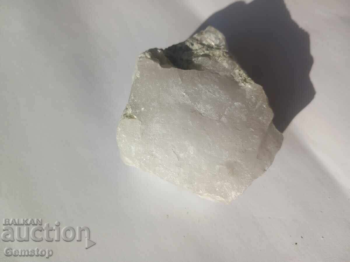 Auction 690.30 carats of natural raw emerald Auction 690.30 carats of natural raw emerald