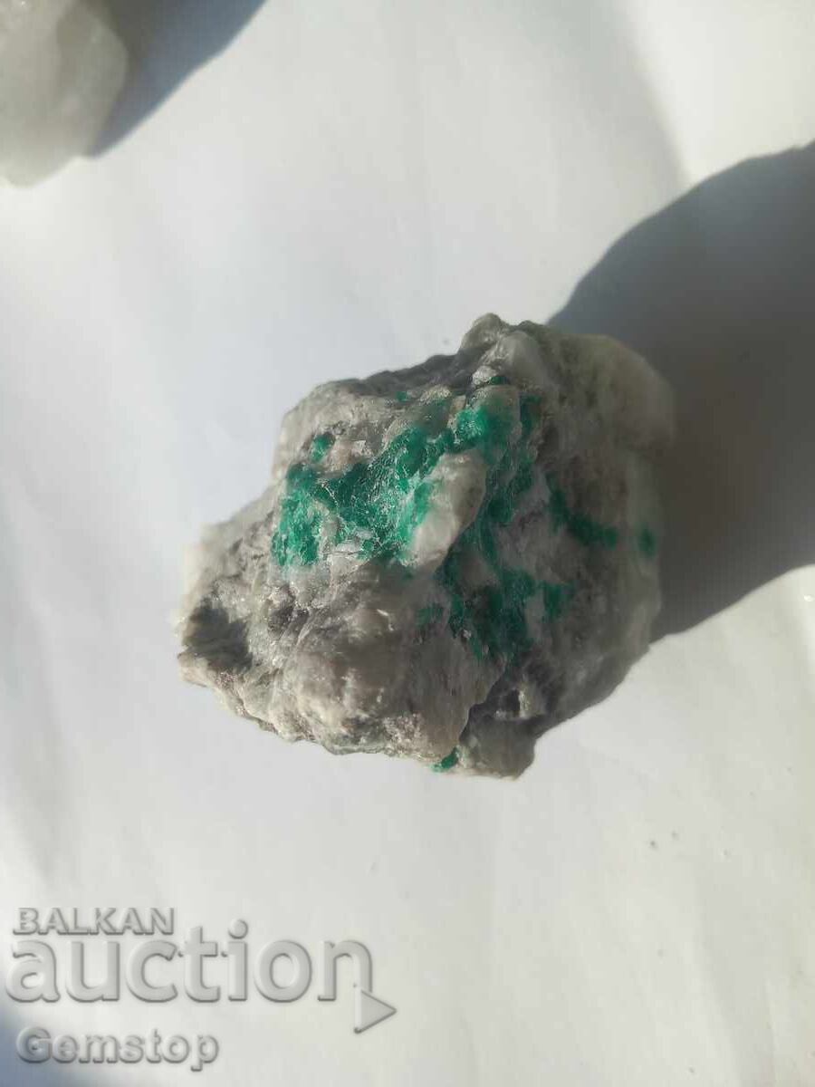 Delivery of 909.50 carats of natural raw emerald Delivery of 909.50 carats of natural raw emerald